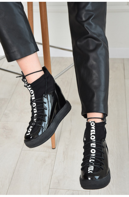 Туфли-сникерсы женские демисезонные черного цвета 154206L