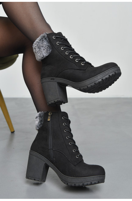 Ботинки женские демисезонные черного цвета 168300L