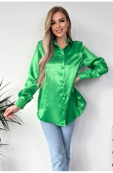 Рубашка женская атласная зеленого цвета 169101L