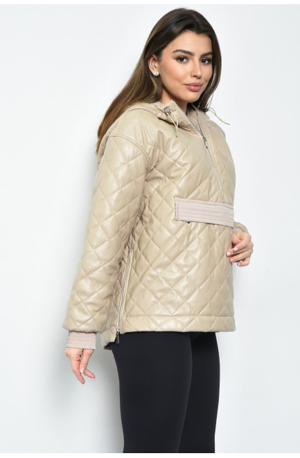 Куртка-анорак женская демисезонная полубатальная из экокожи бежевого цвета 170779L