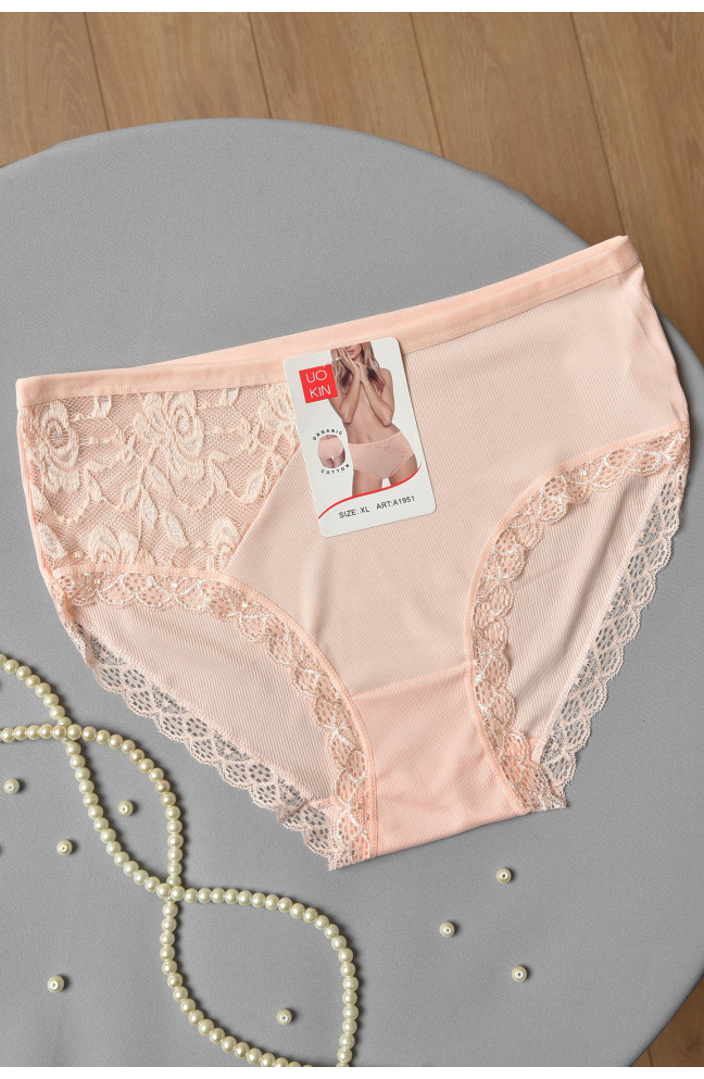Трусы женские полубатальные с гипюровой вставкой персикового цвета 171902L