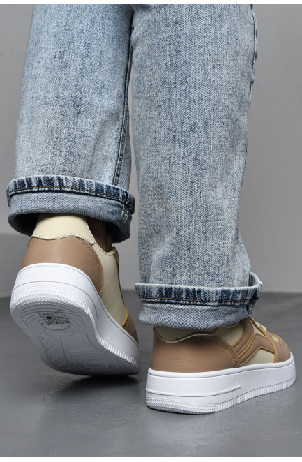 Кросівки жіночі бежевого кольору на шнурівці 172467L