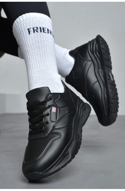 Кросівки жіночі чорного кольору на шнурівці 174225L
