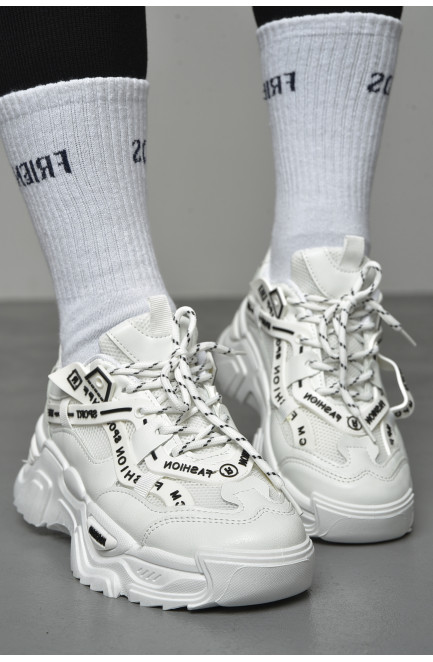 Кросівки жіночі білого кольору на шнурівці 174255L