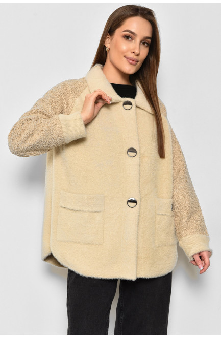 Пальто женское полубатальное из альпаки бежевого цвета 175863L