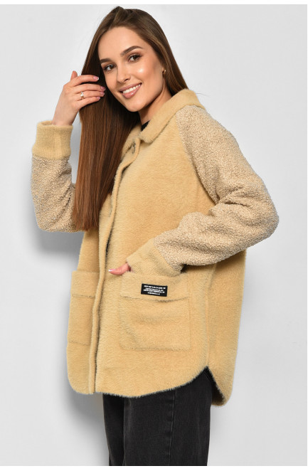 Пальто жіноче напівбатальне з альпаки світло-коричневого кольору 175891L