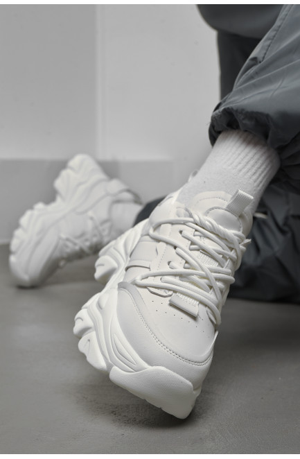 Кросівки жіночі білого кольору на шнурівці 176335L