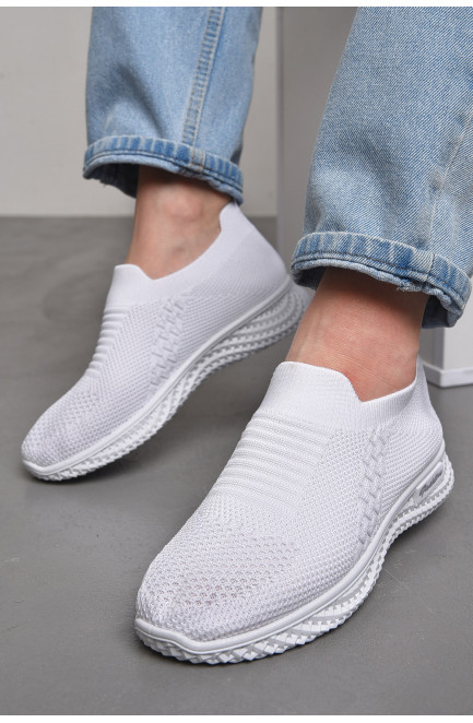 Кросівки жіночі білого кольору 176653L