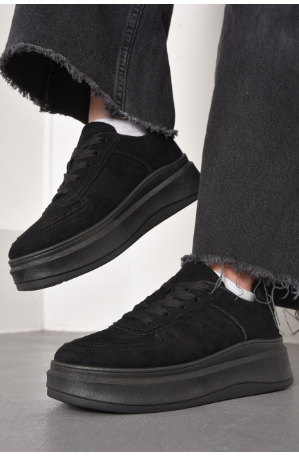 Кросівки жіночі чорного кольору на шнурівці 176743L