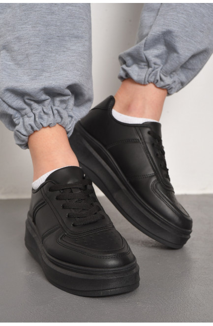 Кросівки жіночі чорного кольору на шнурівці 176756L