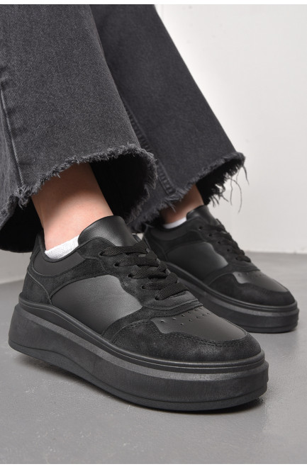 Кросівки жіночі чорного кольору на шнурівці 176785L