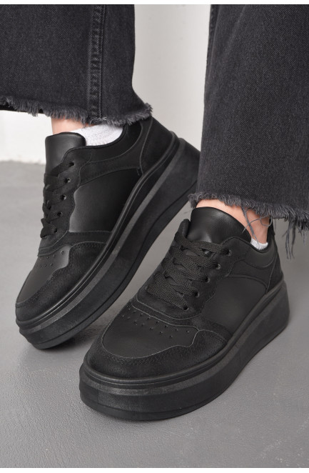 Кросівки жіночі чорного кольору на шнурівці 176785L