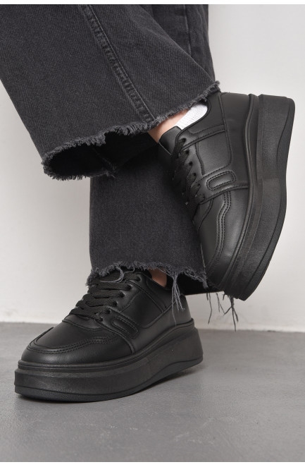 Кросівки жіночі чорного кольору на шнурівці 176789L