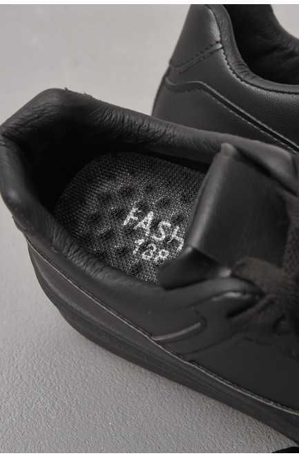 Кросівки жіночі чорного кольору на шнурівці 176789L