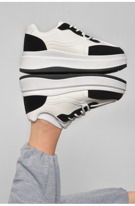 Кросівки жіночі чорно-білого кольору на шнурівці 176820L