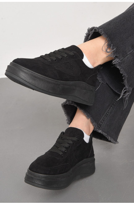 Кросівки жіночі чорного кольору на шнурівці 176823L