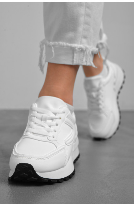 Кросівки жіночі білого кольору на шнурівці 176876L