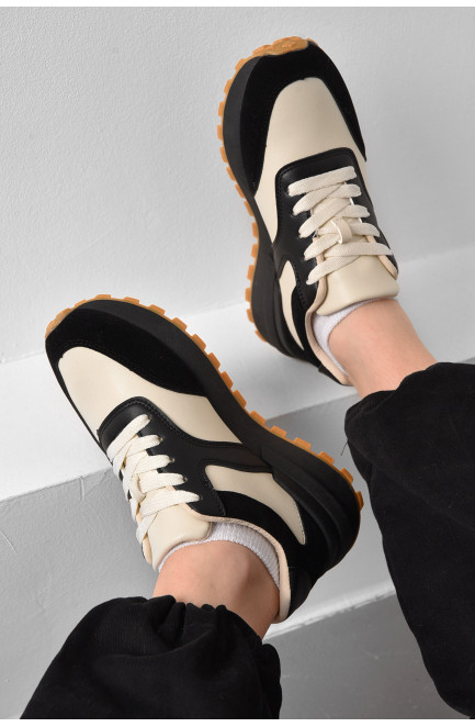 Кросівки жіночі чорно-білого кольору на шнурівці 176888L
