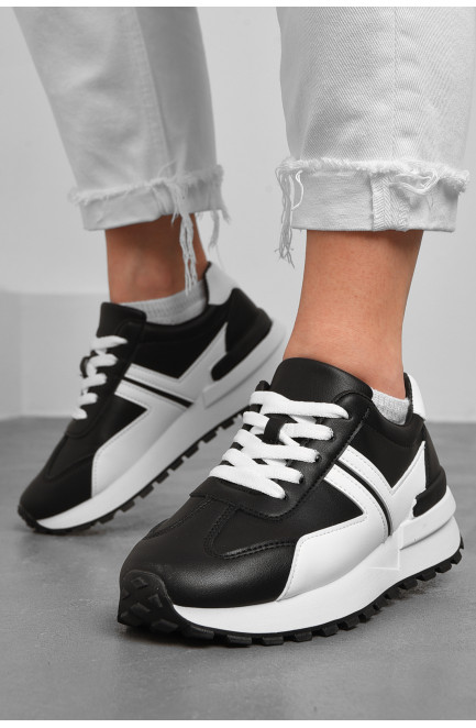 Кросівки жіночі чорно-білого кольору на шнурівці 176892L