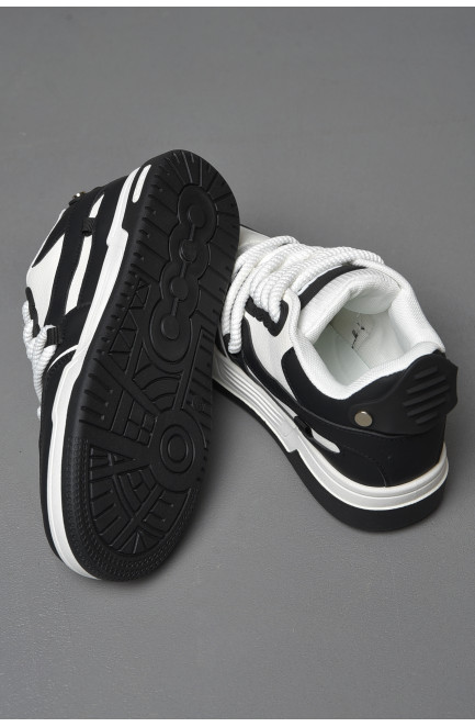Кросівки чоловічі чорно-білого кольору на шнурівці 177393L