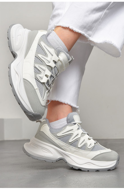 Кросівки жіночі сірого кольору на шнурівці 178105L