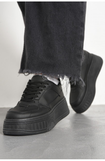Кросівки жіночі чорного кольору на шнурівці 178118L