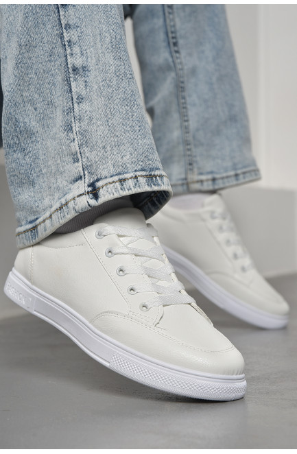 Кросівки жіночі білого кольору на шнурівці 178193L