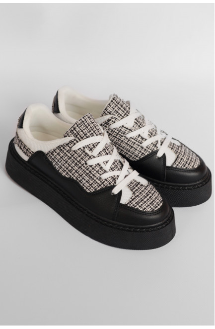 Кросівки жіночі чорно-білого кольору на шнурівці 178308L