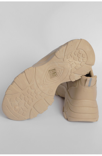 Кросівки жіночі бежевого кольору на шнурівці 178384L