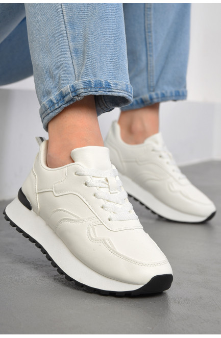 Кросівки жіночі білого кольору на шнурівці 178390L