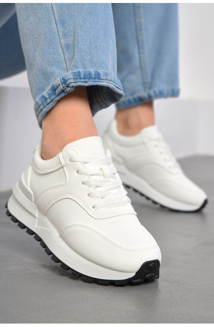 Кросівки жіночі білого кольору на шнурівці 178395L