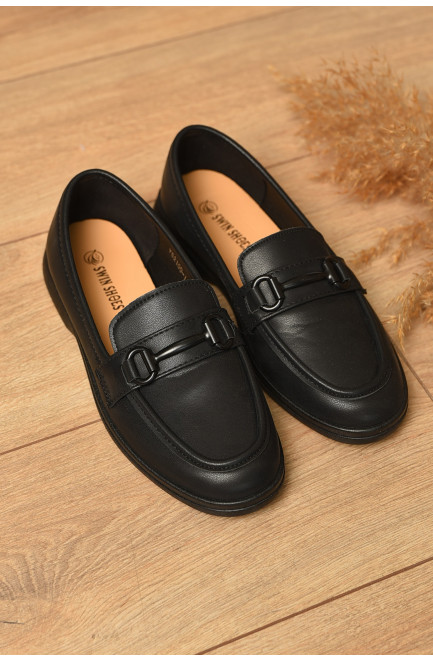 Туфли-лоферы женские черного цвета 178674L