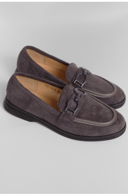 Туфли-лоферы женские серого цвета 178678L