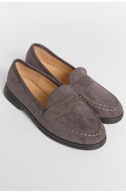 Туфли-лоферы женские серого цвета 178681L