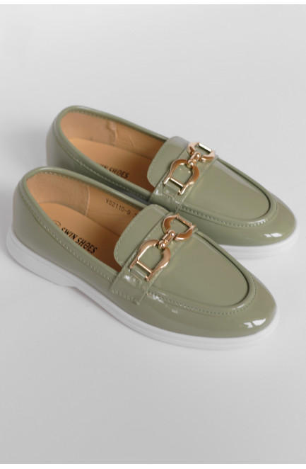 Туфли-лоферы женские оливкового цвета 178683L