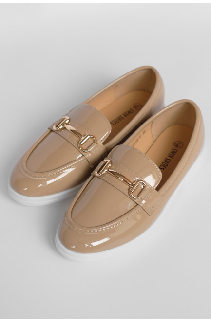 Туфли-лоферы женские светло-бежевого цвета 178759L