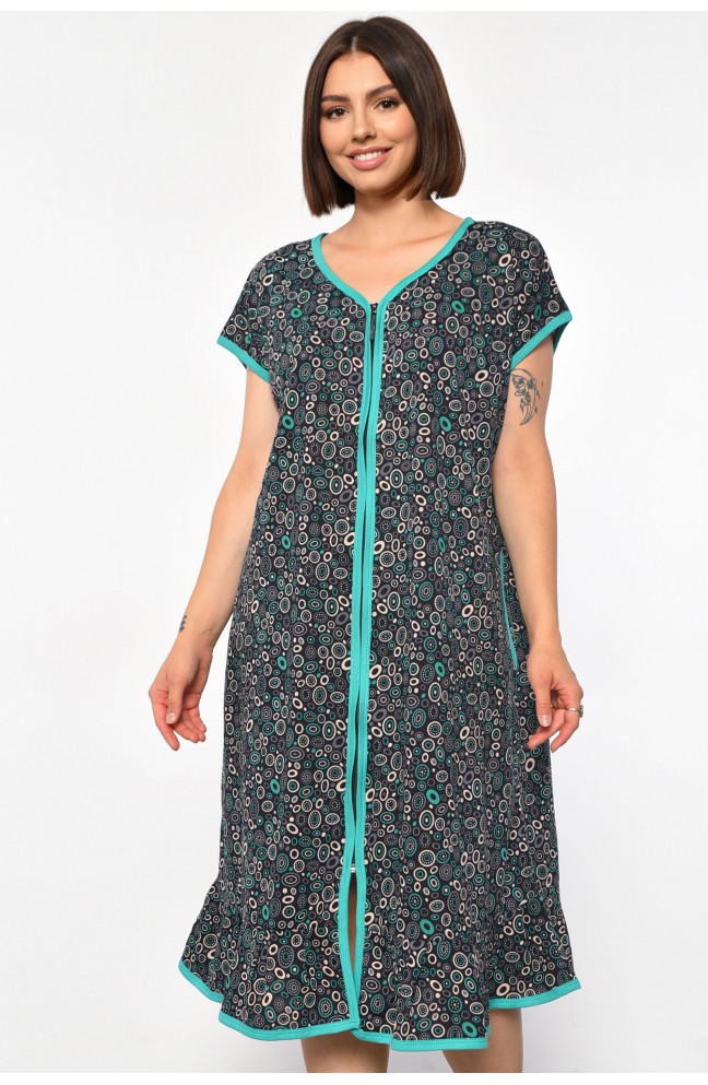 Халат женский полубатальный с принтом черного цвета 185770L