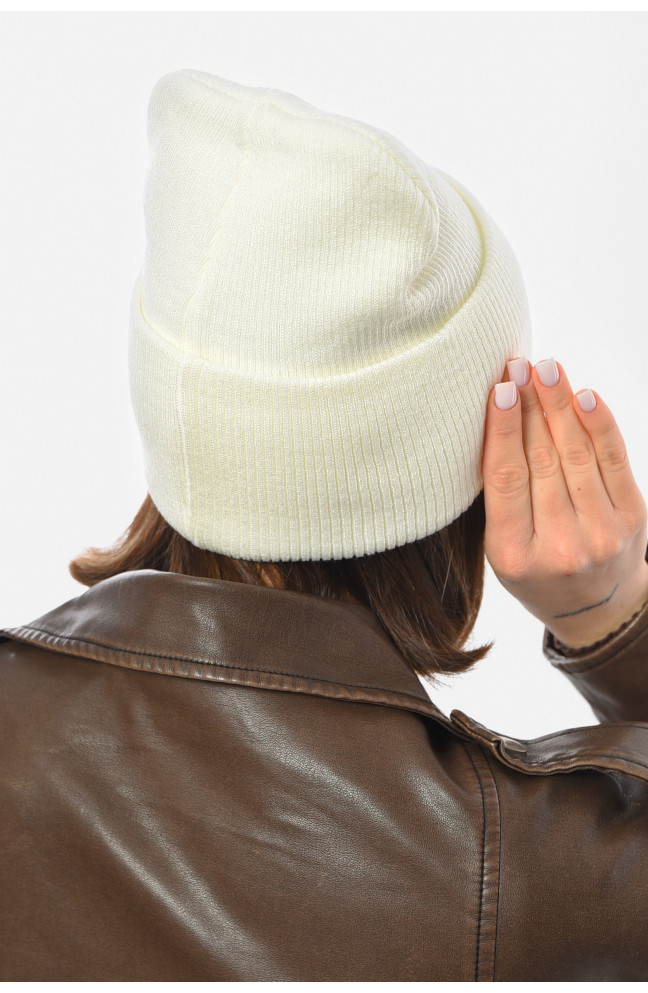 Шапка женская демисезонная молочного цвета 191892L