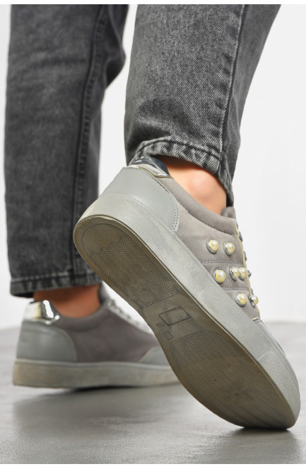 Кроссовки женские серого цвета на шнуровке 192495L