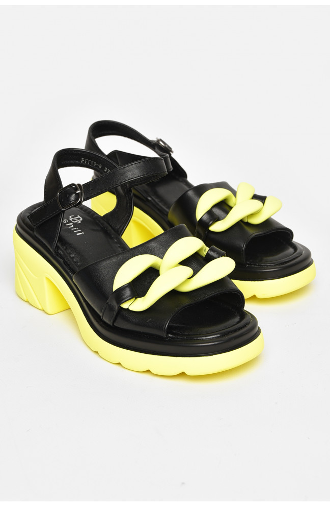 Босоножки женские черного цвета 206109L