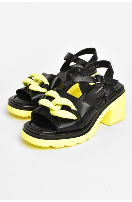 Босоножки женские черного цвета 206109L