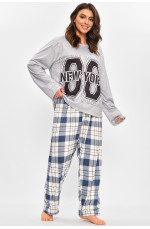 Пижама женская полубатальная серого цвета с принтом 207404L Пижама женская полубатальная серого цвета с принтом 207404L
