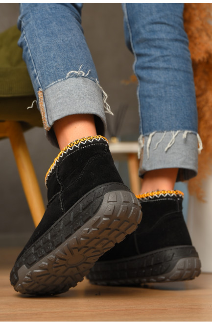 Угги женские на меху черного цвета 207489L