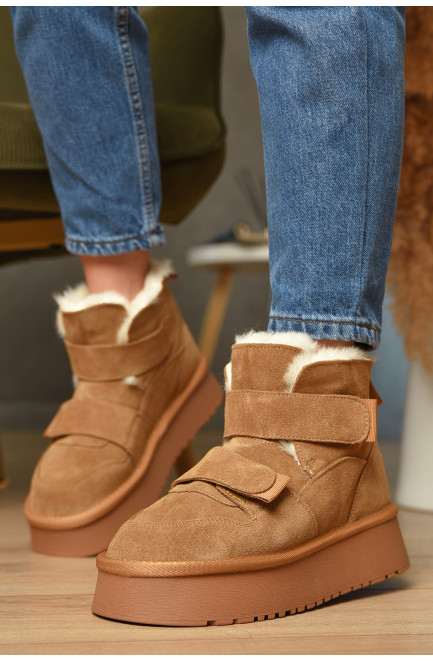 Угги женские на меху песочного цвета 207605L Угги женские на меху песочного цвета 207605L