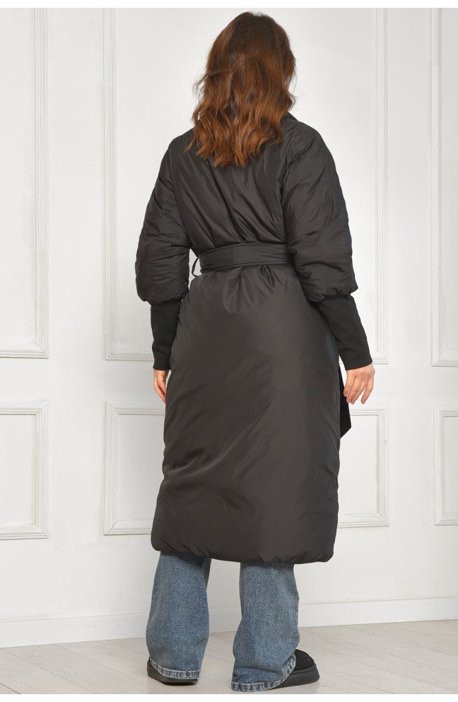 Куртка женская удлиненная зимняя черного цвета 207886L