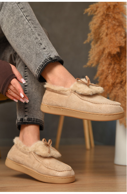 Домашние тапочки женские на меху светло-бежевого цвета 208066L