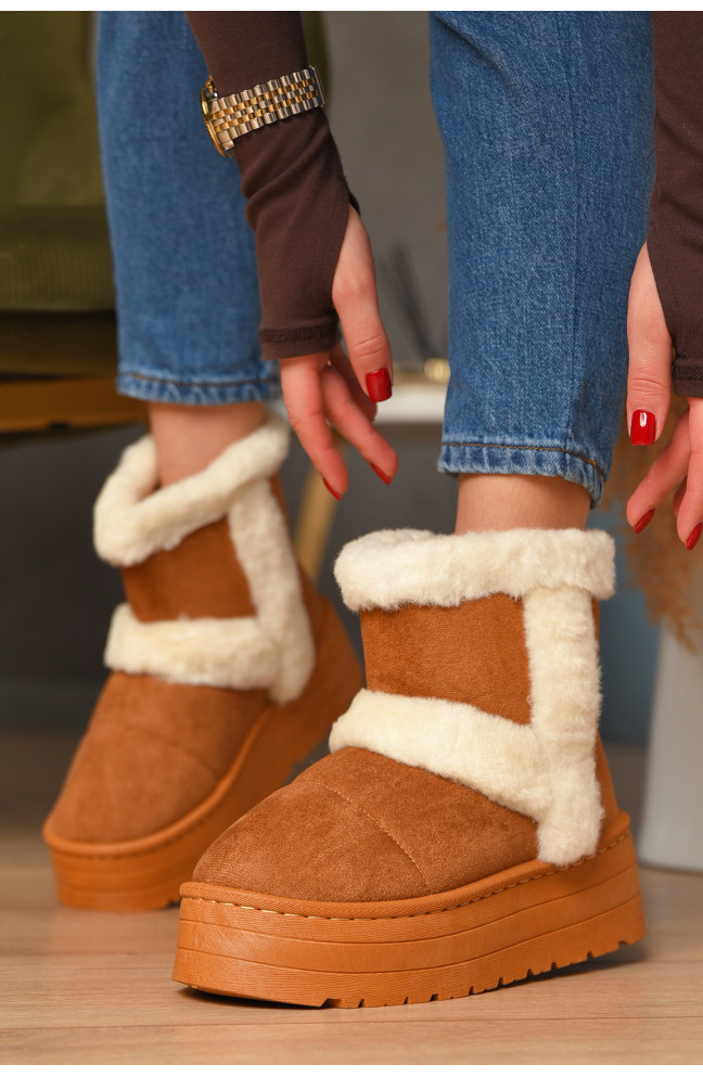 Угги женские на меху темно-бежевого цвета 208354L