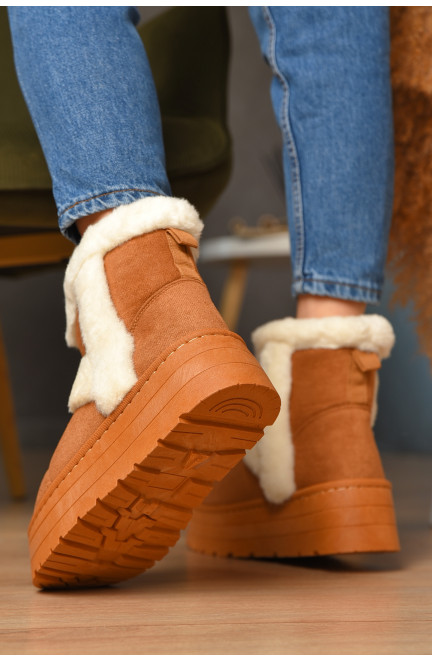 Угги женские на меху темно-бежевого цвета 208354L