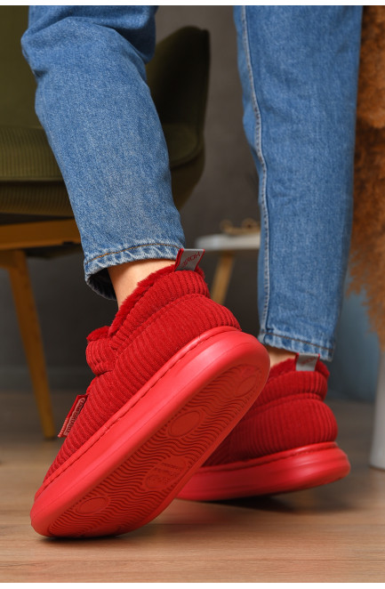 Домашние тапочки женские на меху красного цвета 208363L