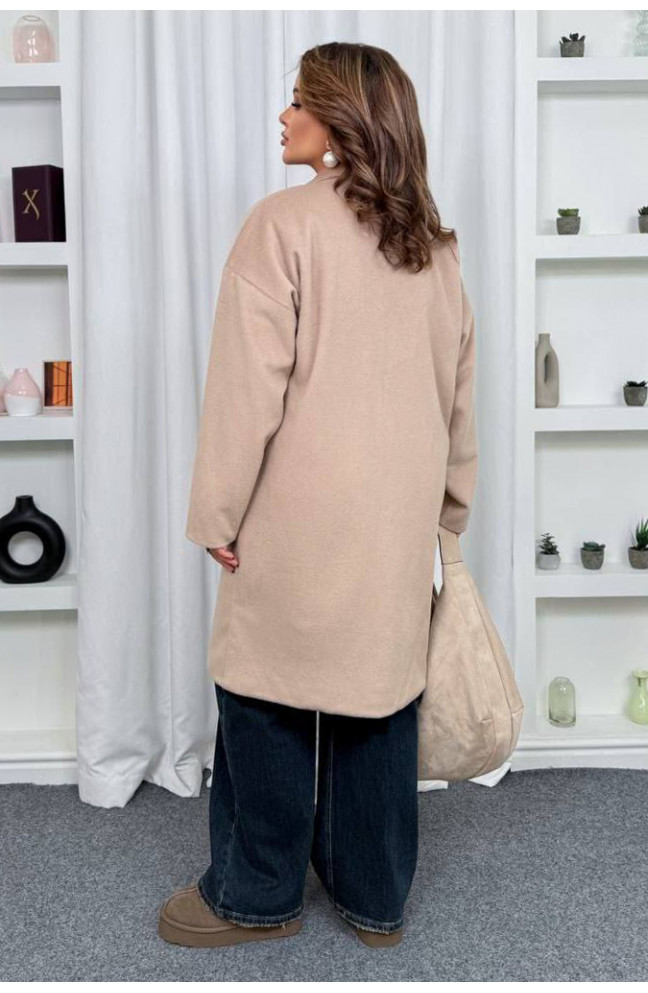 Пальто женское демисезонное полубатальное светло-бежевого цвета 208634L